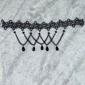Black lace choker